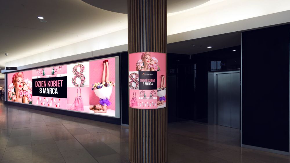 Atrium promenada centrum handlowe dzień kobiet reklamy