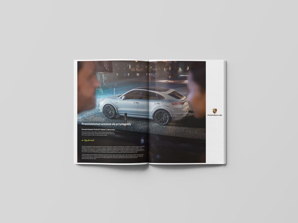 Porsche e hybrid reklama prasowa rozkładówka